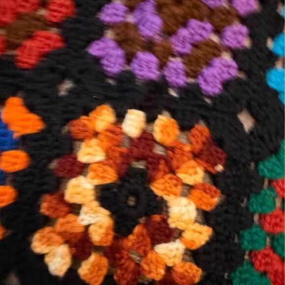 Vintage Handmade Granny Square Afghan Cottagecore Crochet Throw - Picture 5 of 8